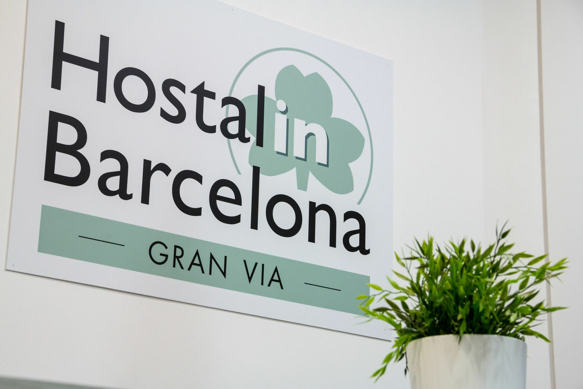 Hostalin Barcelona Gran Via Zewnętrze zdjęcie